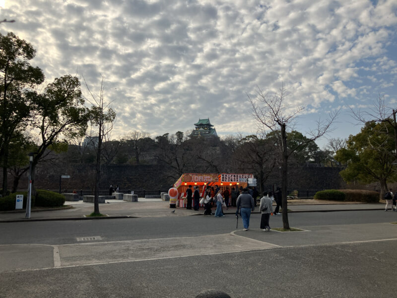 大阪城と屋台